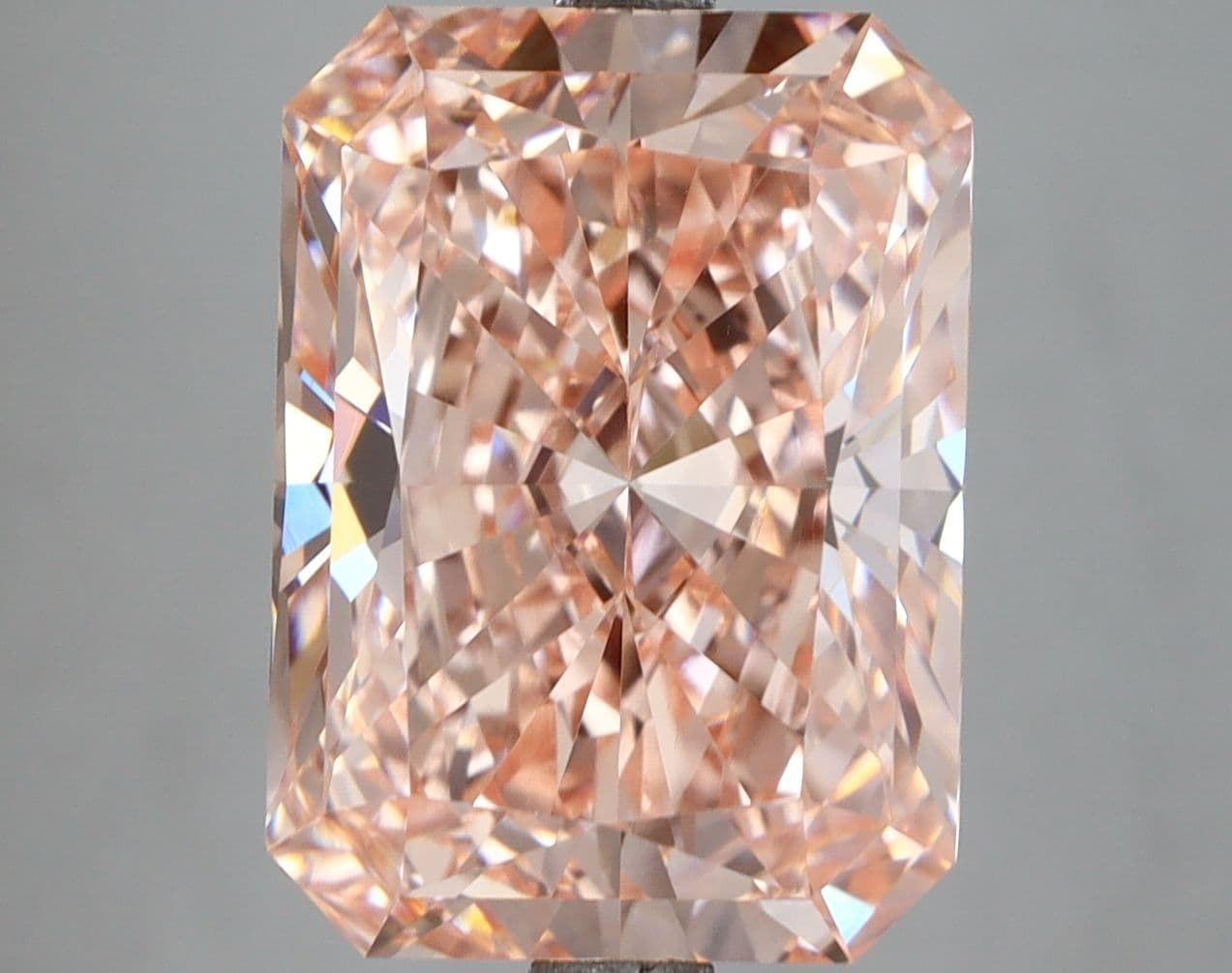 IGI | 7.37ct | Radiant | FANCY | VVS2 | Excellent