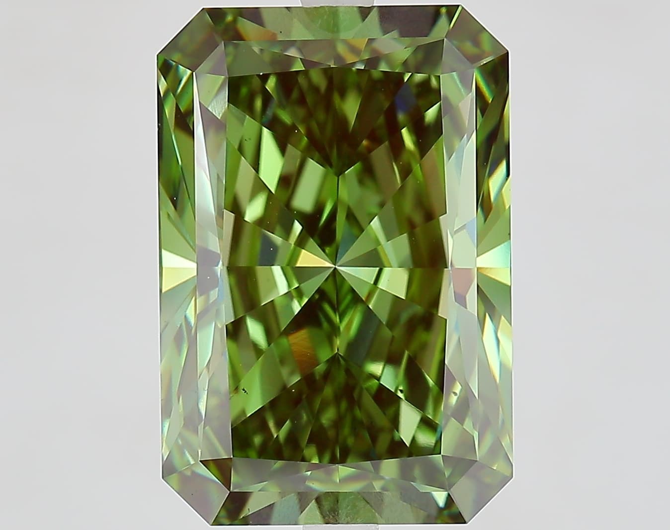 IGI | 10.4ct | Radiant | FANCY | VS1 | Excellent
