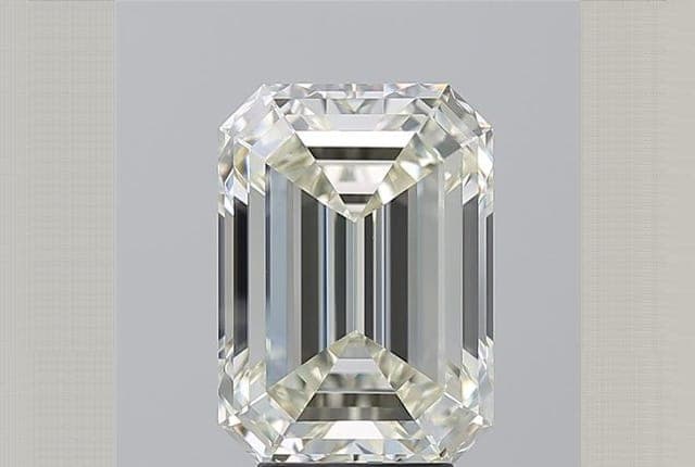 5.03ct | Emerald | L | VS1 | Very Good