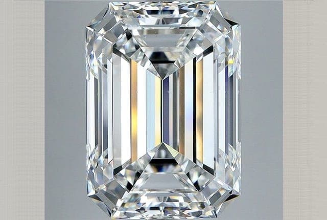 6.02ct | Emerald | F | VS2 | Excellent