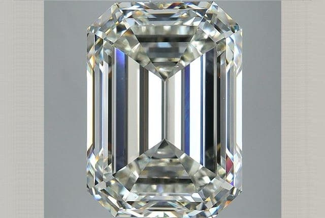 8.06ct | Emerald | J | VS1 | Very Good