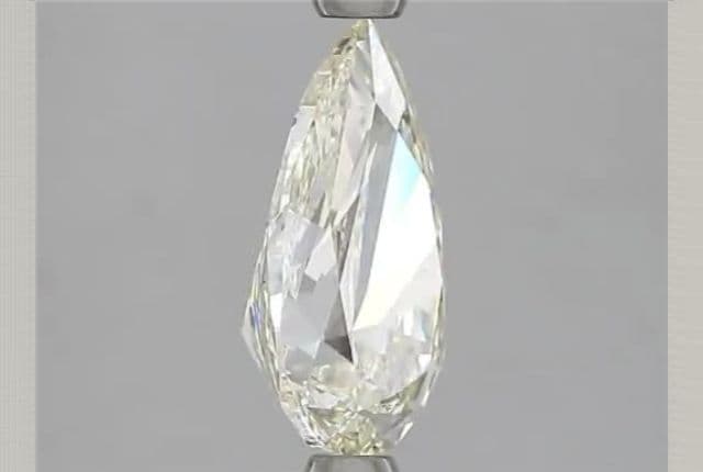 GIA | 2.01ct | Pear | L | SI1 | Excellent