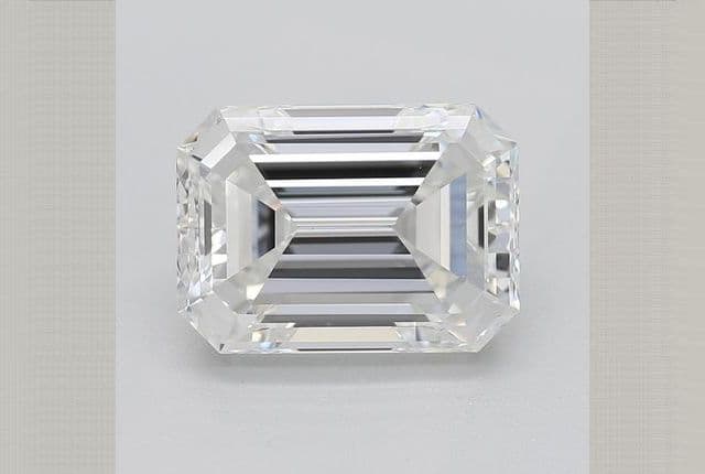 2.3ct | Emerald | G | VS1 | Excellent