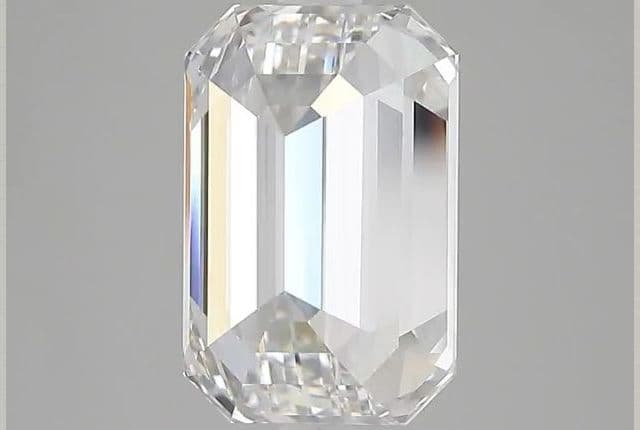 GIA | 4.01ct | Emerald | F | VVS2 | Very Good