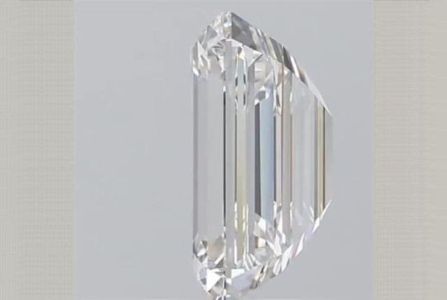 4.36ct | Emerald | F | VVS2 | Very Good