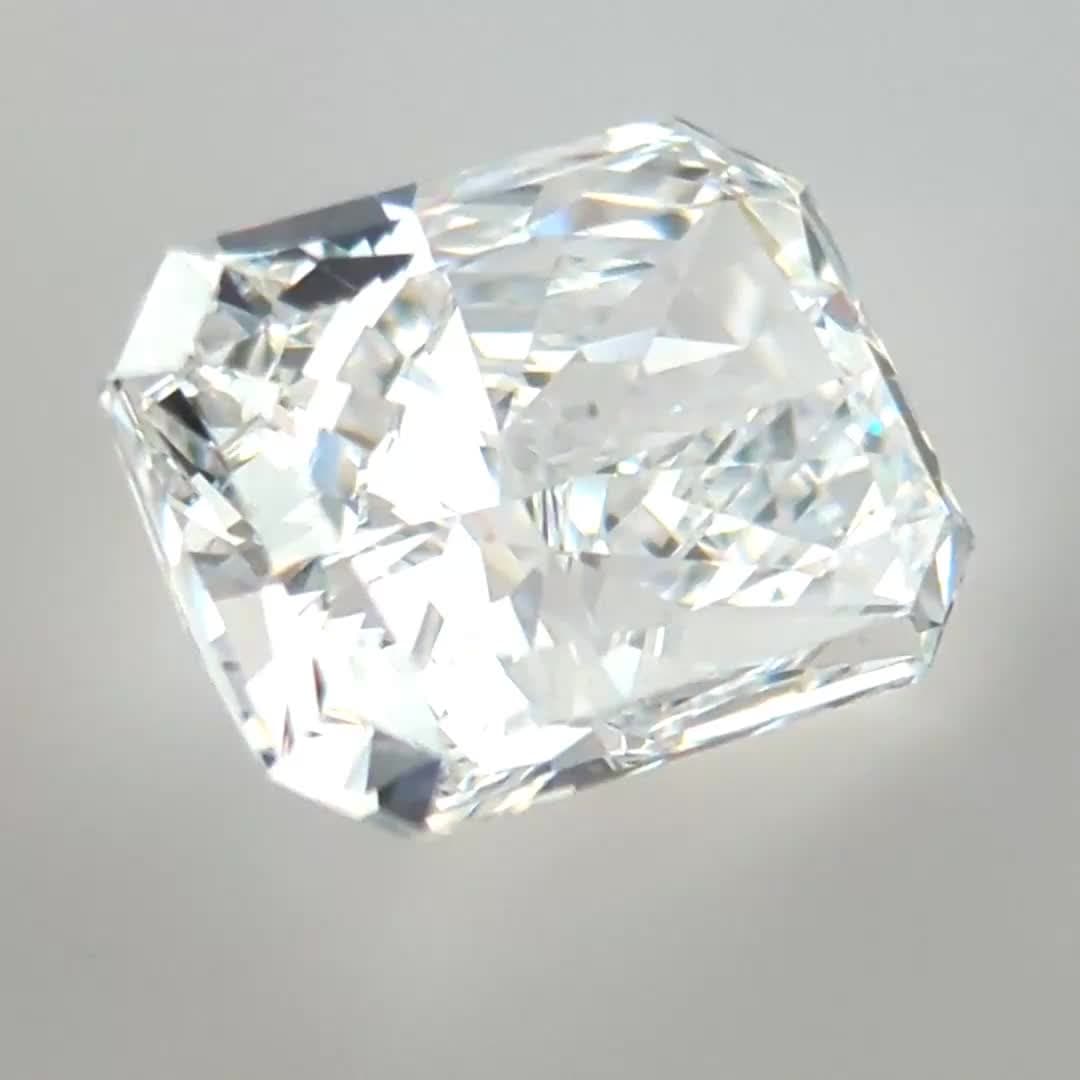 5.04ct | Radiant | E | SI1 | Very Good