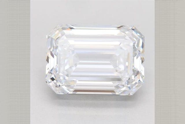 GIA | 4.41ct | Emerald | E | VVS1 | Excellent