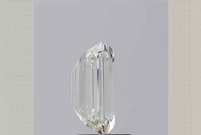 GIA | 3.51ct | Emerald | J | VVS2 | Excellent