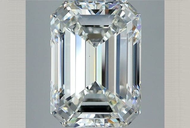 3.7ct | Emerald | I | VS1 | Very Good