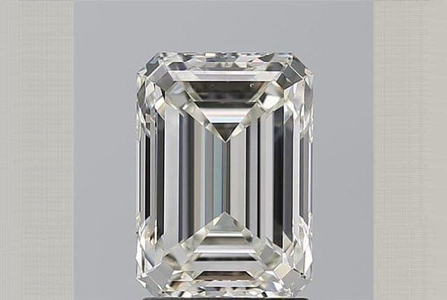 2.2ct | Emerald | K | VS1 | Very Good