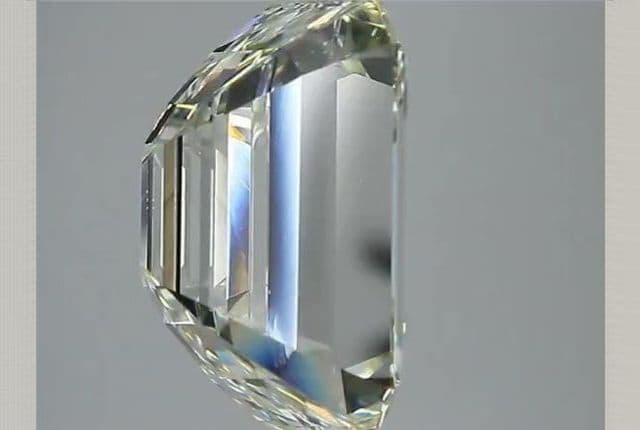 5.03ct | Emerald | L | VS2 | Excellent