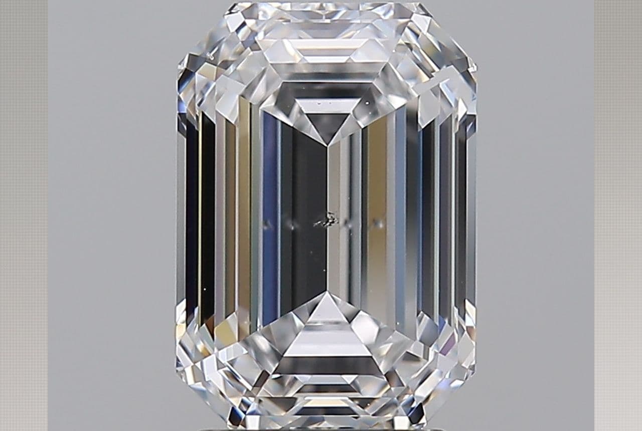 GIA | 2.7ct | Emerald | D | SI1 | Good