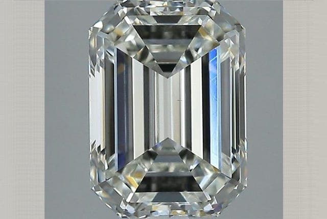 2.81ct | Emerald | J | VS1 | Excellent