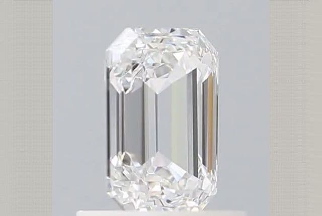 IGI | 0.92ct | Emerald | D | VS1 | Excellent