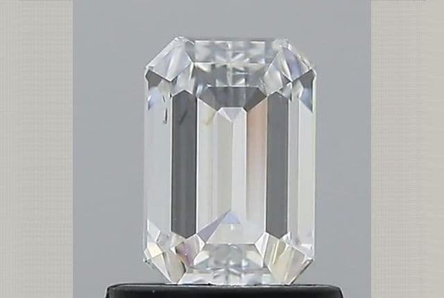 IGI | 0.8ct | Emerald | E | SI1 | Ideal