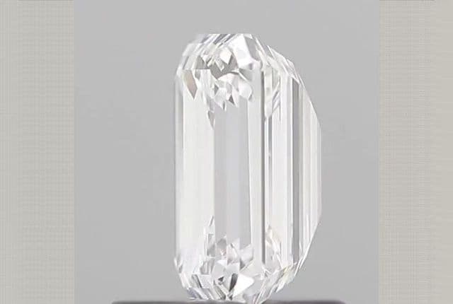 IGI | 0.9ct | Emerald | D | VVS2 | Ideal
