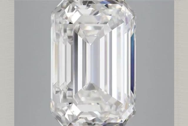 7.27ct | Emerald | F | VS1 | Ideal