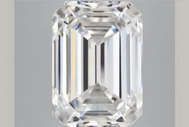 IGI | 7.22ct | Emerald | F | VS1 | Ideal