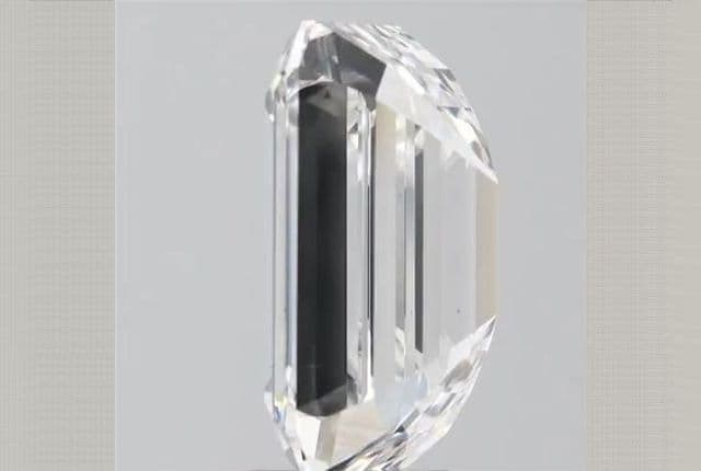 IGI | 7.23ct | Emerald | F | VS1 | Ideal