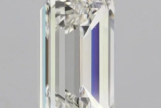 IGI | 2.73ct | Emerald | H | VVS2 | Ideal