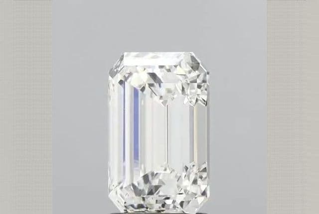 2.25ct | Emerald | G | VS1 | Very Good