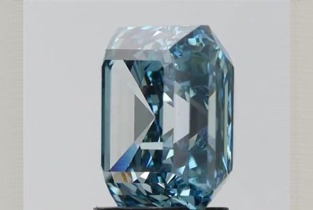 IGI | 4.62ct | Emerald | FANCY | VS1 | Excellent