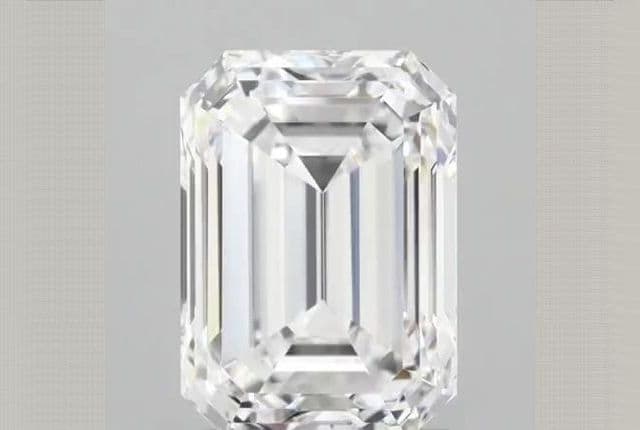 IGI | 1.9ct | Emerald | D | VVS2 | Ideal