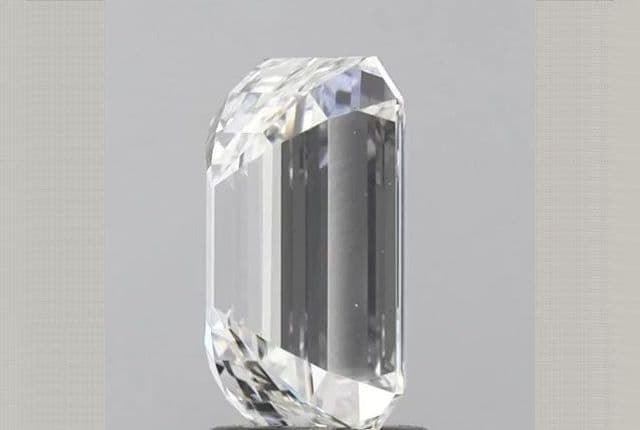 2.55ct | Emerald | G | VS1 | Very Good