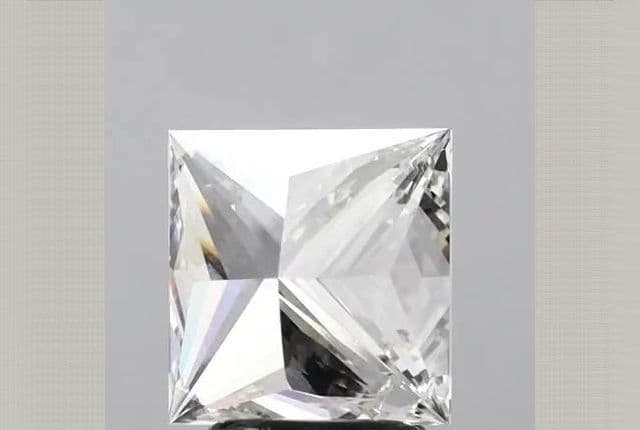 2.96ct | Princess | H | VVS2 | Very Good