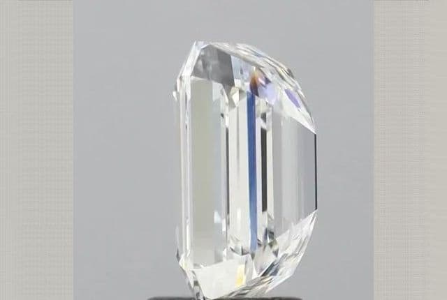 IGI | 2.64ct | Emerald | G | VS1 | Very Good