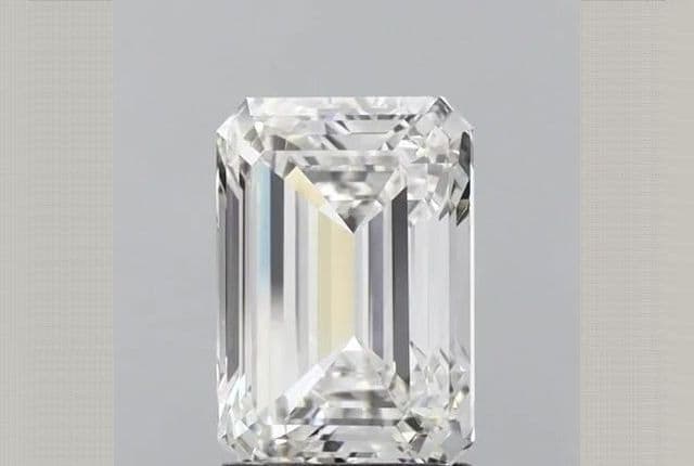 IGI | 2.71ct | Emerald | G | VVS2 | Very Good