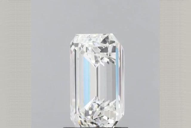 IGI | 2.27ct | Emerald | G | VS1 | Very Good
