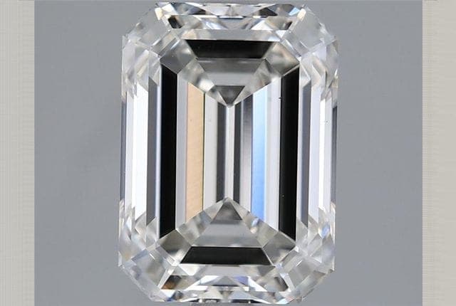 IGI | 2.74ct | Emerald | G | VS1 | Very Good