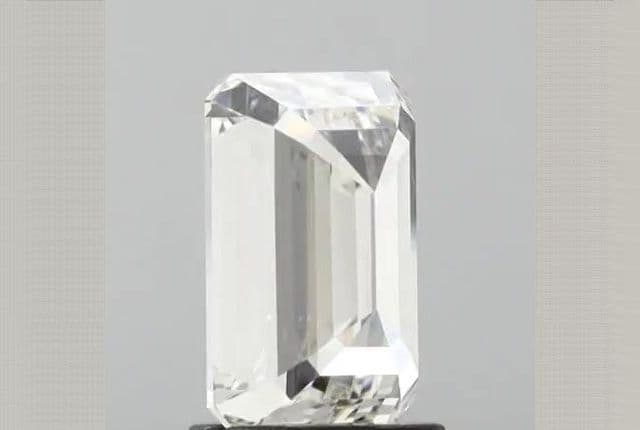 1.86ct | Emerald | G | VS1 | Very Good