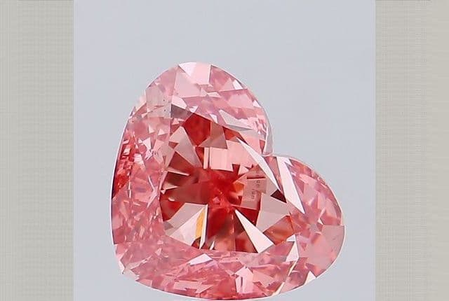 IGI | 8ct | Heart | FANCY | VS1 | Very Good