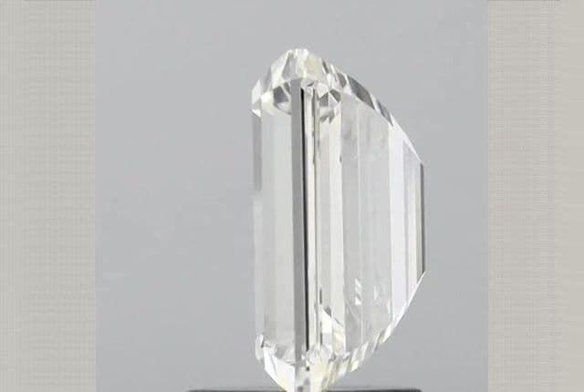 2.28ct | Emerald | G | VVS2 | Very Good