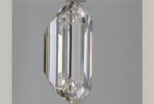 6.71ct | Emerald | I | VS2 | Very Good