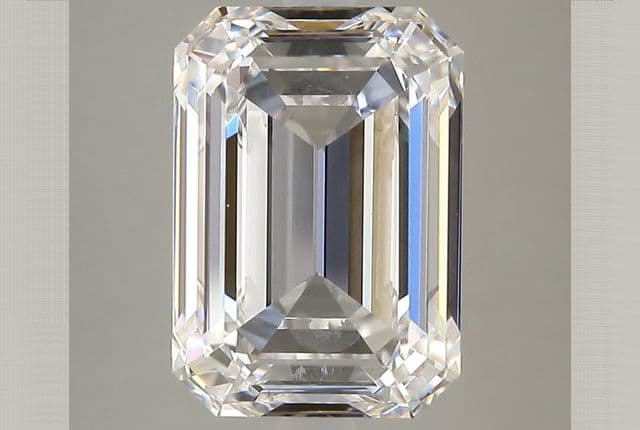 IGI | 5.62ct | Emerald | E | VS1 | Excellent