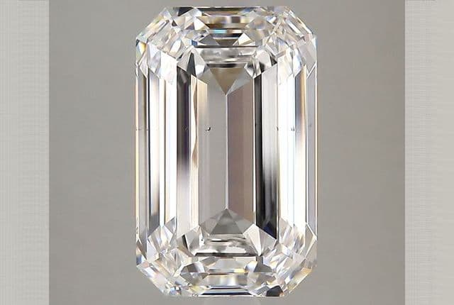 IGI | 5.14ct | Emerald | E | VS2 | Excellent