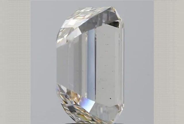 IGI | 4.5ct | Emerald | J | VS2 | Ideal