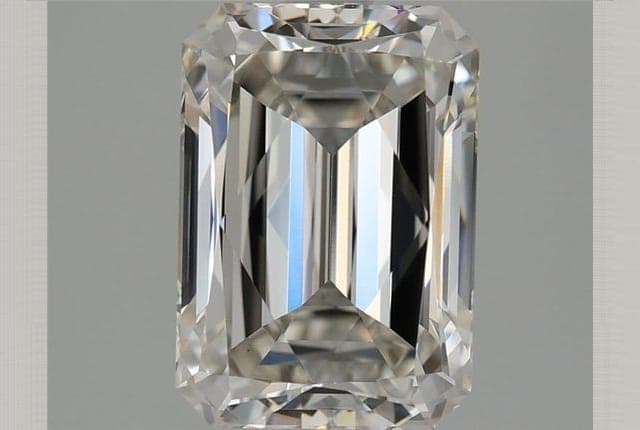 IGI | 2.8ct | Emerald | H | VVS2 | Good