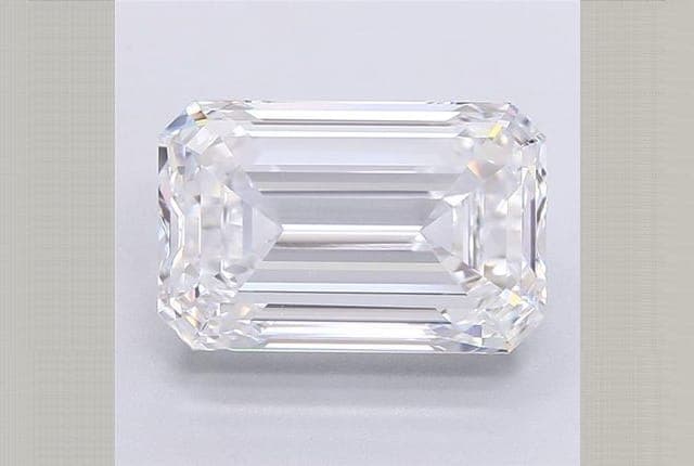 IGI | 5.67ct | Emerald | D | VVS2 | Very Good
