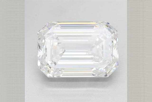 IGI | 5ct | Emerald | D | VVS1 | Very Good