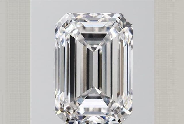 IGI | 3.71ct | Emerald | E | VS1 | Ideal