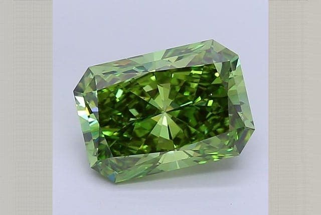 IGI | 5.37ct | Radiant | FANCY | VS2 | Excellent