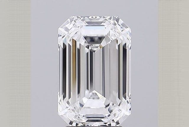IGI | 3.91ct | Emerald | D | VVS2 | Excellent