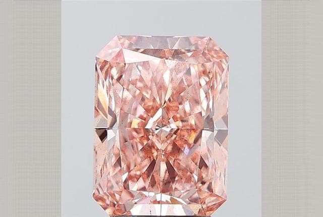 IGI | 3.53ct | Radiant | FANCY | SI1 | Very Good
