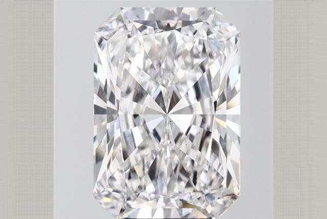 5.55ct | Radiant | E | VS1 | Very Good