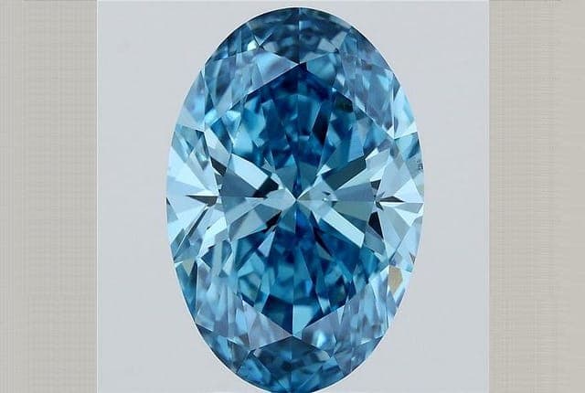 IGI | 5.26ct | Oval | FANCY | VS1 | Excellent
