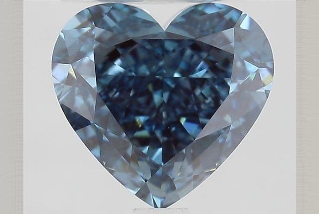 2.35ct | Heart | FANCY | VVS2 | Very Good